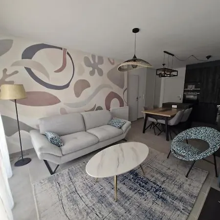 2 Neuf Bord De Apartament *