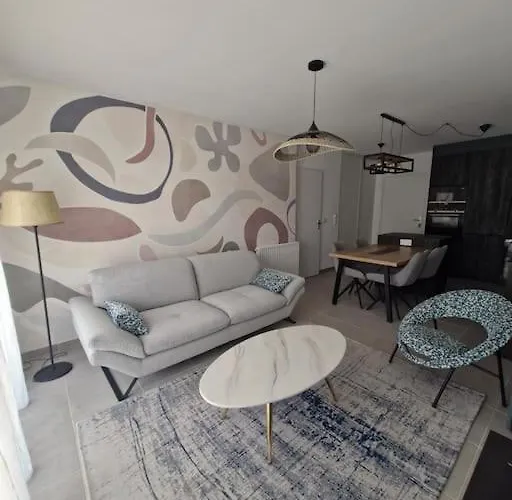 2 Neuf Bord De Apartament *