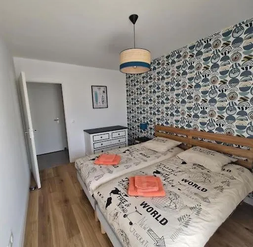 2 Neuf Bord De Apartament *